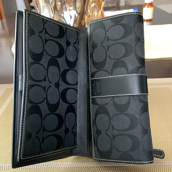Coach long wallet with check book cover - Picture 11 of 16
